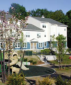 Click to enlarge Photo of Geneva Apartments