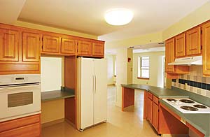 Click to enlarge Photo of Plant Court Kitchen